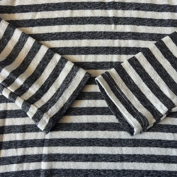 Anthropologie x Michael Stars Made in USA Knit Striped Long Sleeve Sise M / L - Picture 6 of 8
